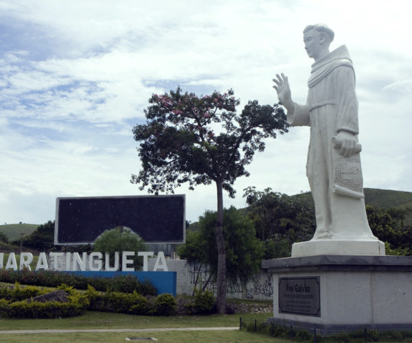 Estatua de Frei Galvão
